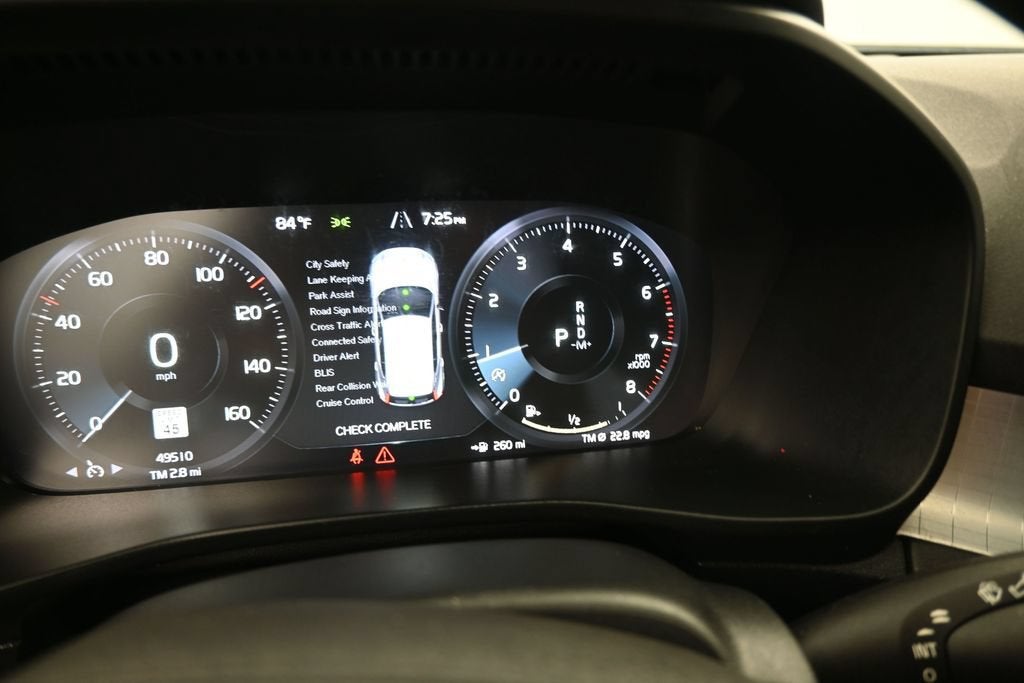 2021 Volvo XC40 Momentum