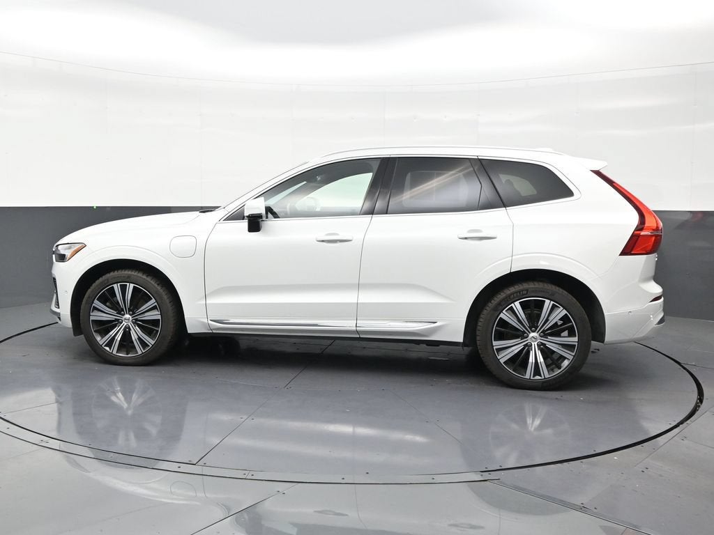 2023 Volvo XC60 Recharge Plug-In Hybrid T8 Plus Bright Theme