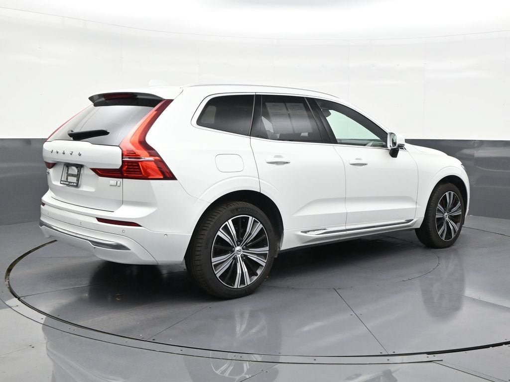 2023 Volvo XC60 Recharge Plug-In Hybrid T8 Plus Bright Theme