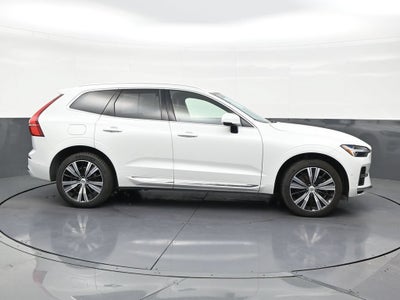 2023 Volvo XC60 Recharge Plug-In Hybrid T8 Plus Bright Theme