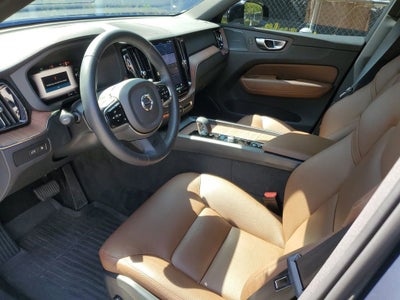 2024 Volvo XC60 Recharge Plug-In Hyb Plus Dark Theme