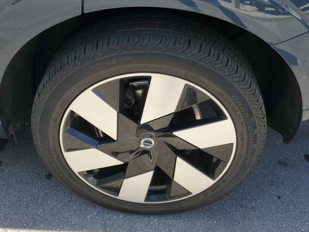 2024 Volvo XC60 Recharge Plug-In Hyb Plus Dark Theme