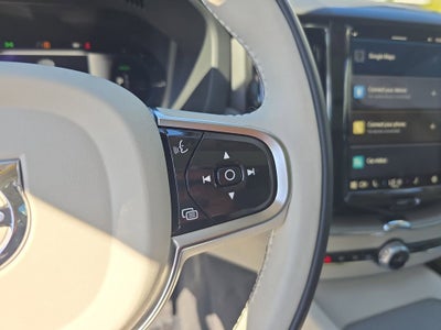 2024 Volvo XC60 Recharge Plug-In Hyb Plus Dark Theme