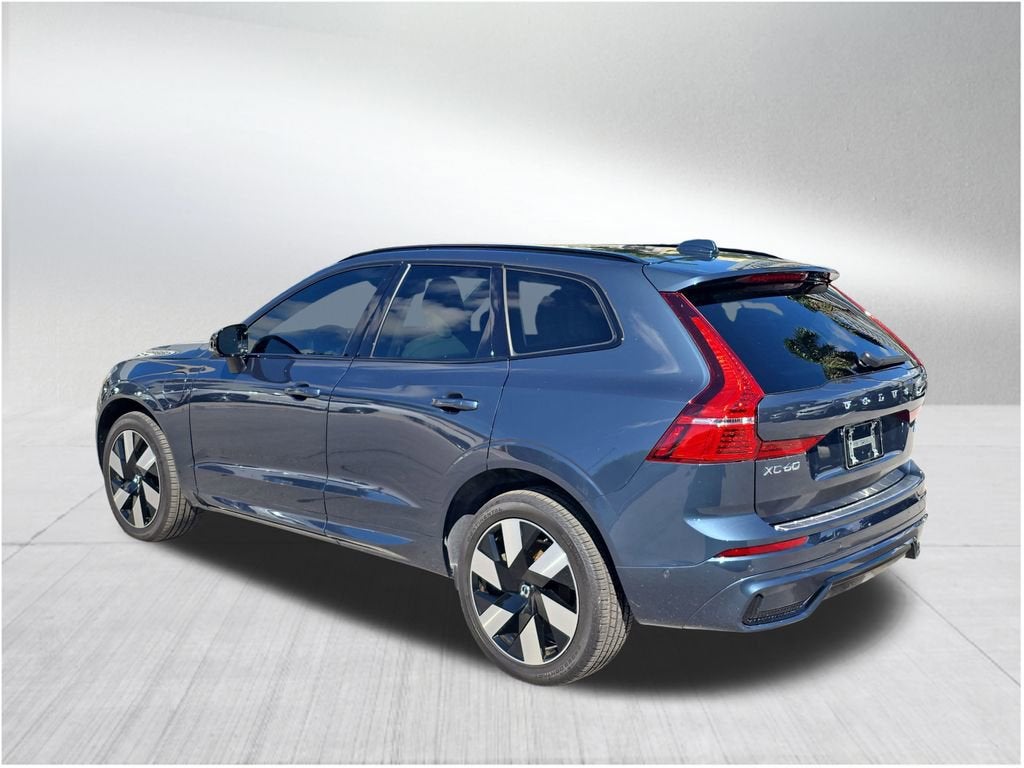2024 Volvo XC60 Recharge Plug-In Hyb Plus Dark Theme