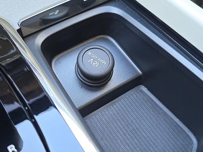 2024 Volvo XC60 Recharge Plug-In Hyb Plus Dark Theme