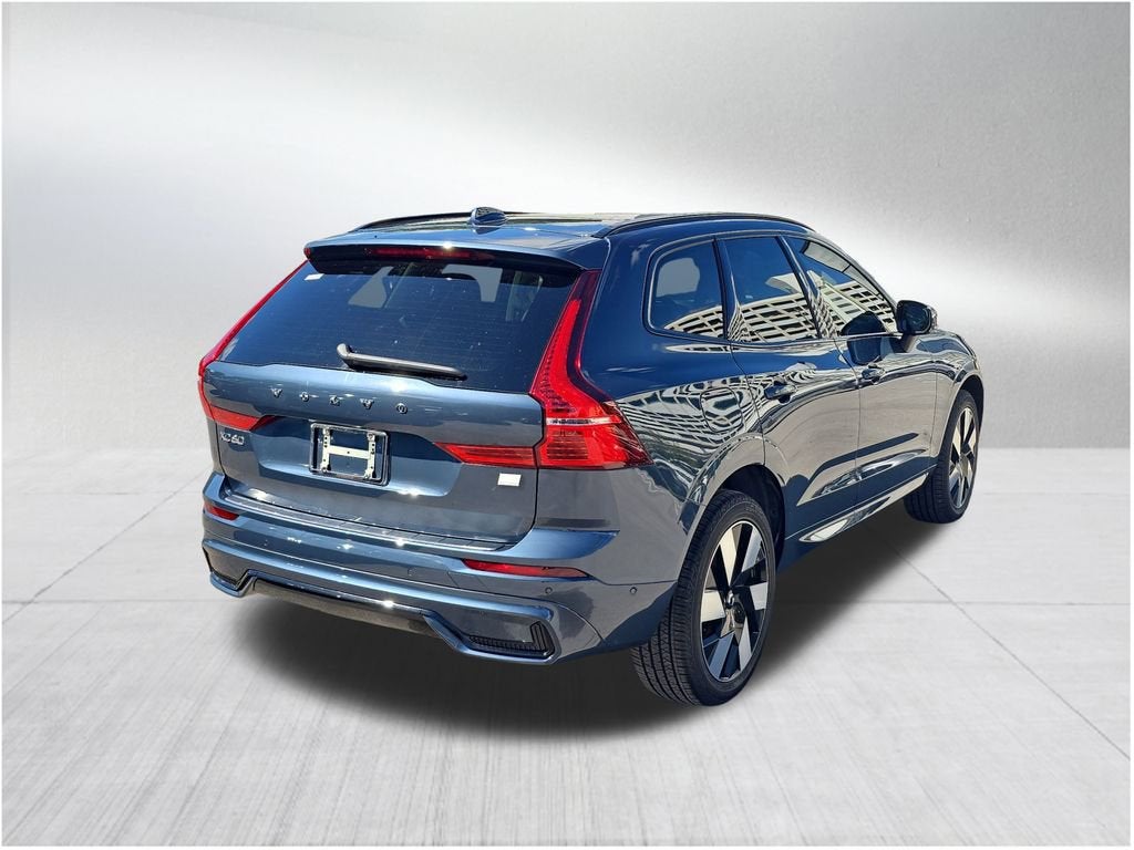2024 Volvo XC60 Recharge Plug-In Hyb Plus Dark Theme
