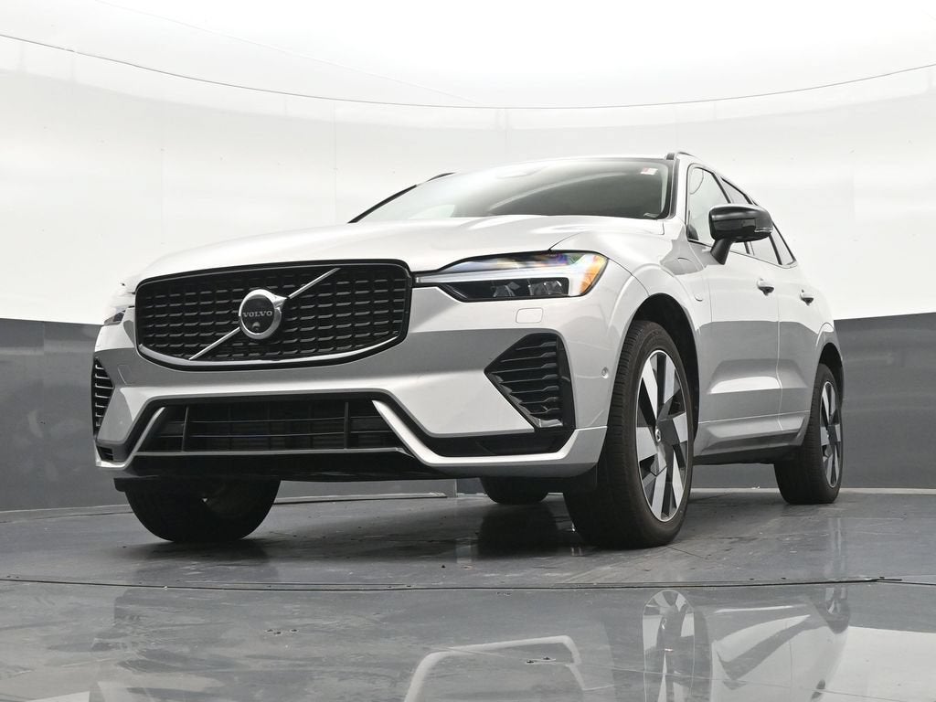 2024 Volvo XC60 Recharge Plug-In Hybrid T8 Ultimate Dark Theme