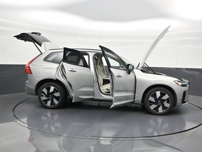 2024 Volvo XC60 Recharge Plug-In Hybrid T8 Ultimate Dark Theme