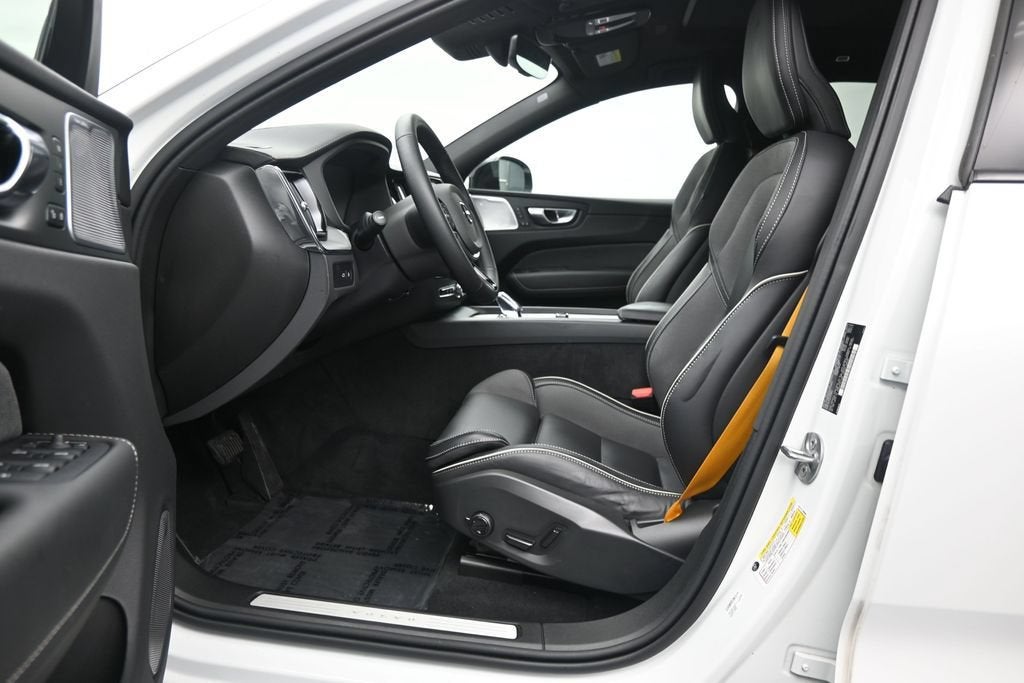 2024 Volvo XC60 Recharge Plug-In Hybrid T8 Polestar Engineered