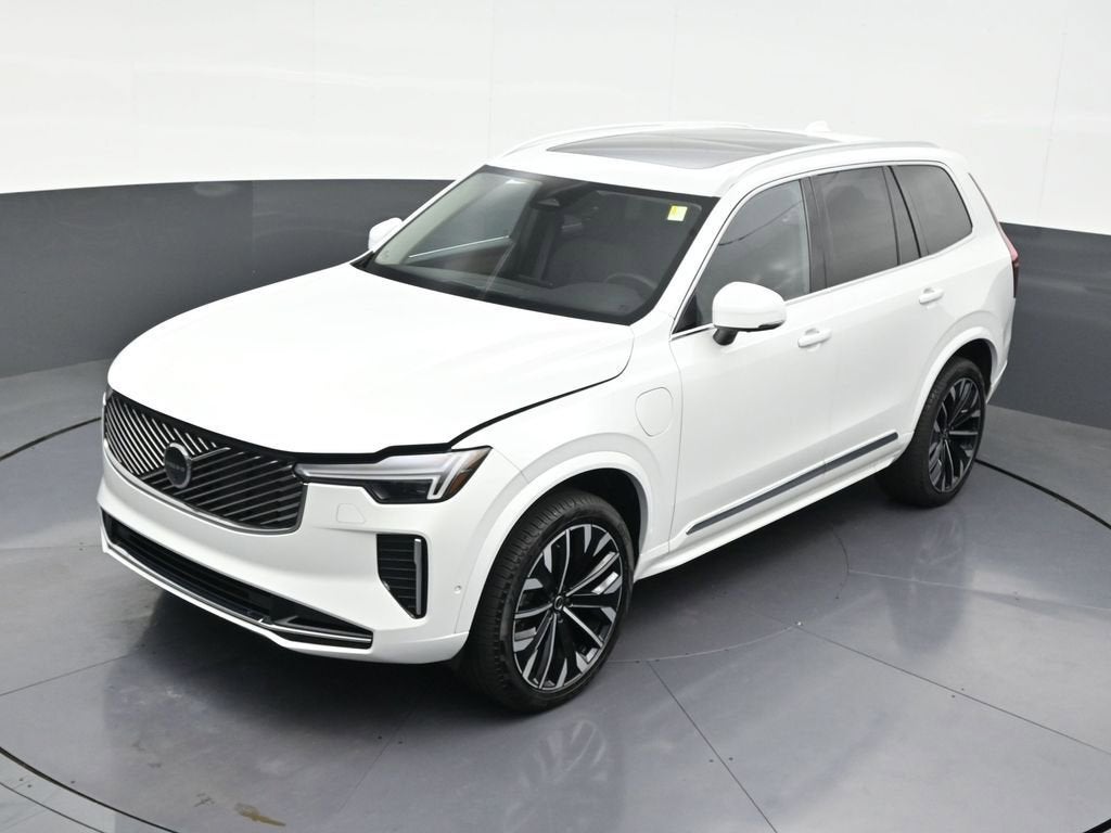 2025 Volvo XC90 Plug-In Hybrid Plus