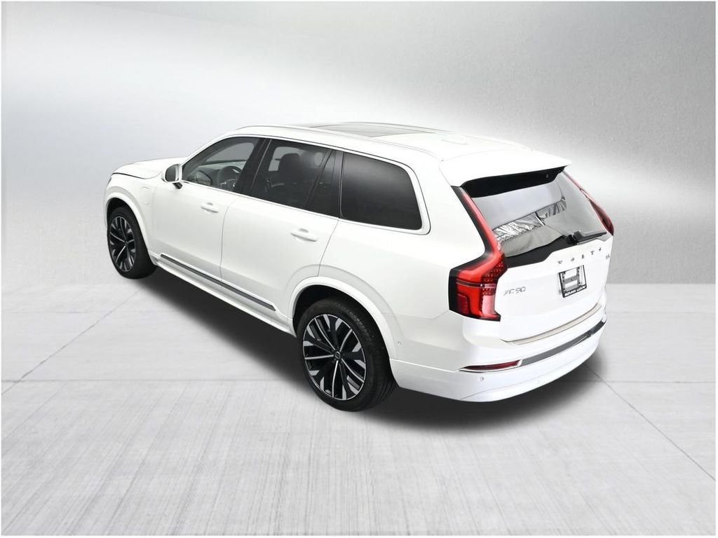 2025 Volvo XC90 Plug-In Hybrid Plus