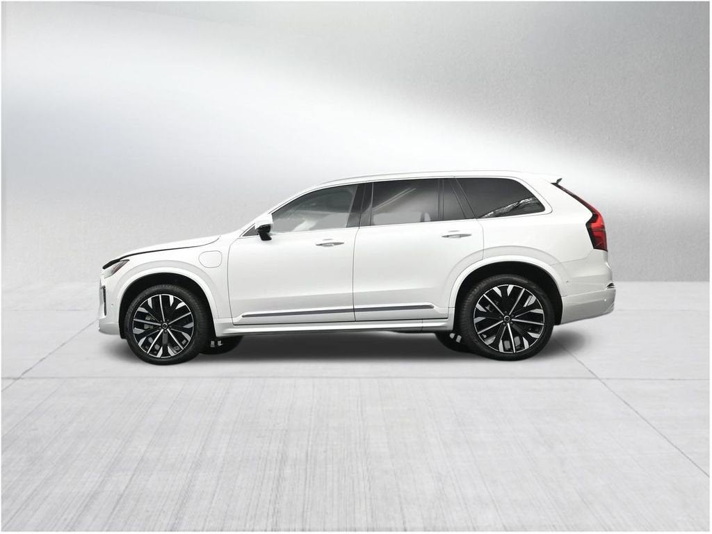 2025 Volvo XC90 Plug-In Hybrid Plus