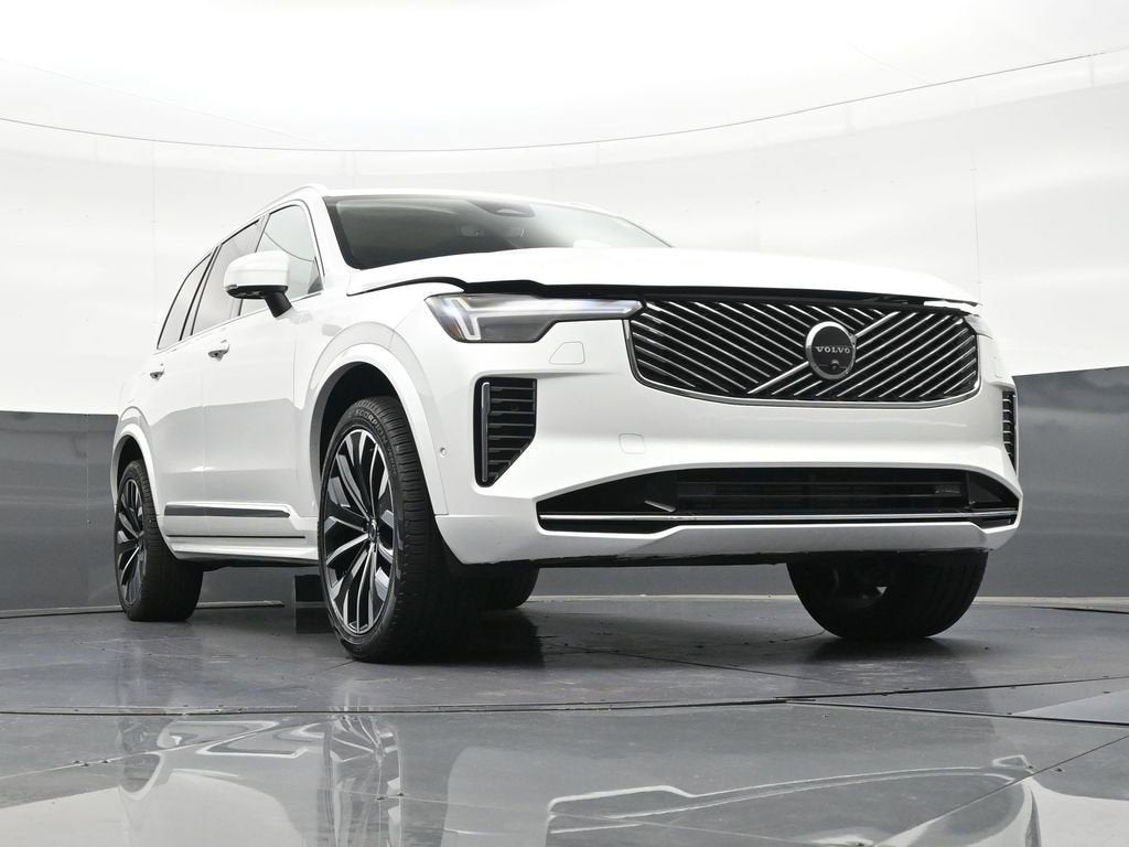 2025 Volvo XC90 Plug-In Hybrid Plus