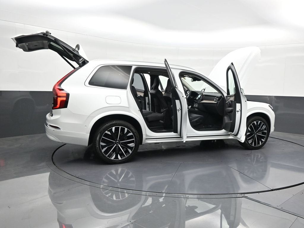 2025 Volvo XC90 Plug-In Hybrid Plus