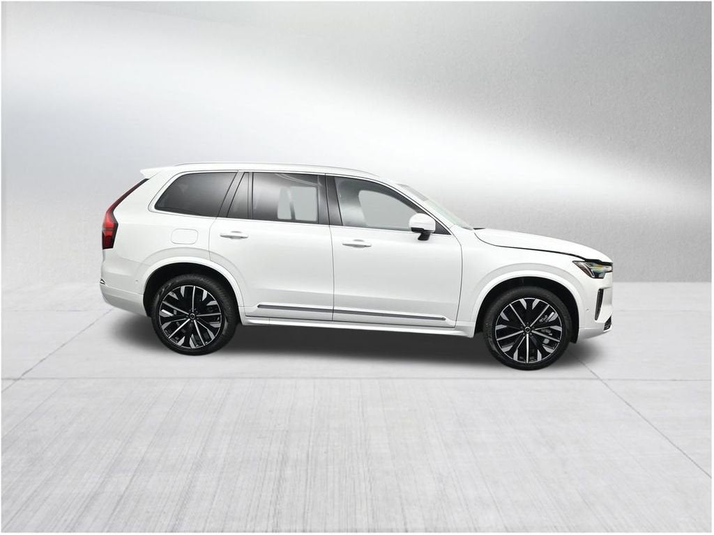 2025 Volvo XC90 Plug-In Hybrid Plus