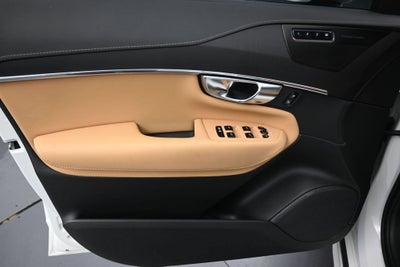 2025 Volvo XC90 Plug-In Hybrid T8 Ultra 7-Seater