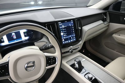 2025 Volvo XC60 Plug-In Hybrid Plus