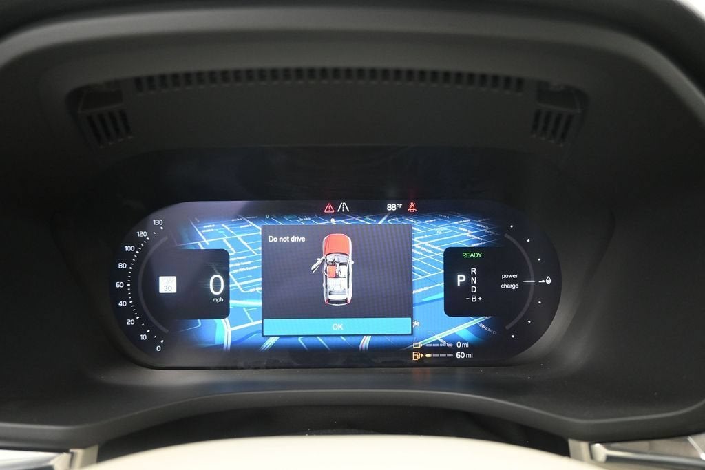 2025 Volvo XC60 Plug-In Hybrid Plus