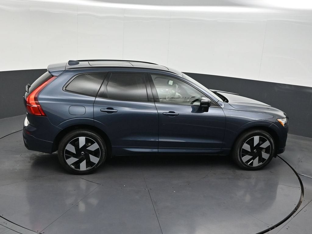 2025 Volvo XC60 Plug-In Hybrid Plus