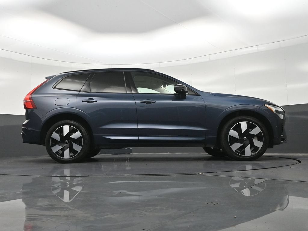 2025 Volvo XC60 Plug-In Hybrid Plus