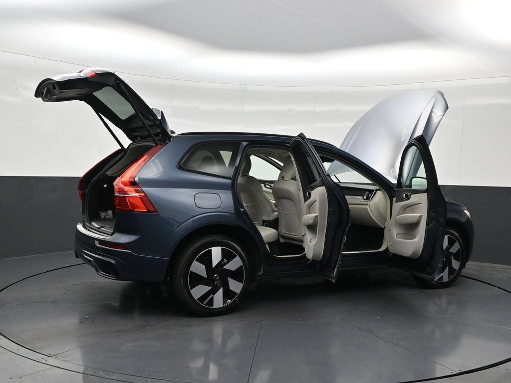2025 Volvo XC60 Plug-In Hybrid Plus