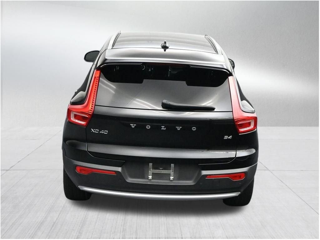 2023 Volvo XC40 Core
