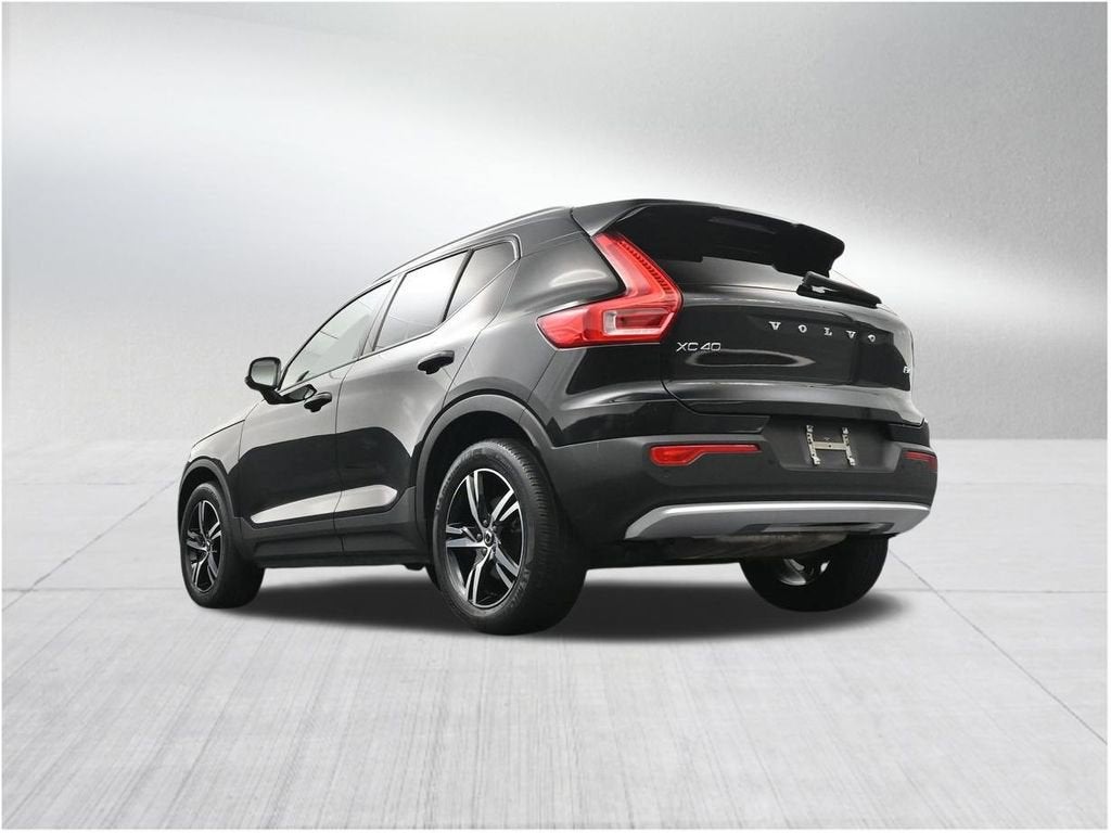 2023 Volvo XC40 Core