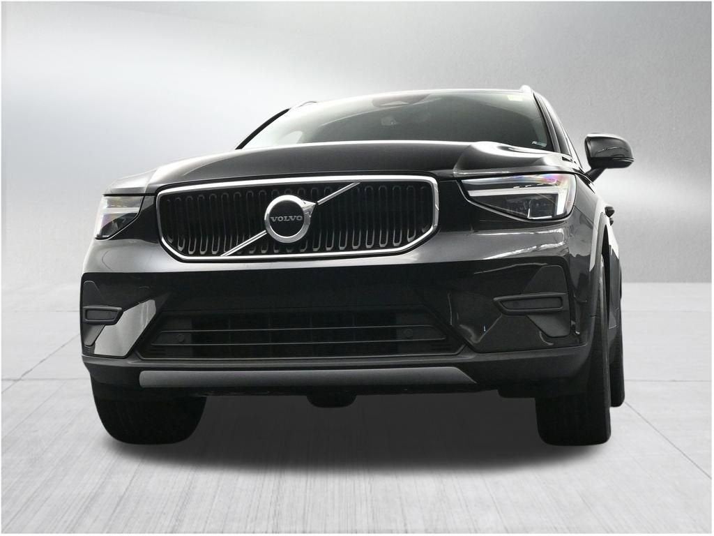 2023 Volvo XC40 Core