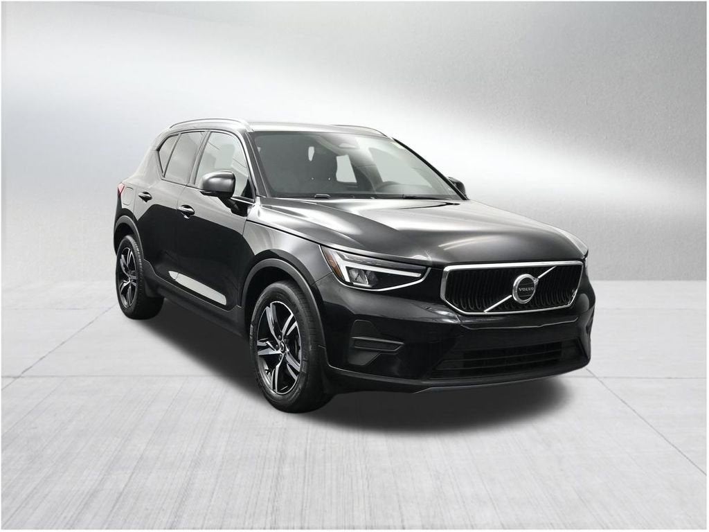 2023 Volvo XC40 Core
