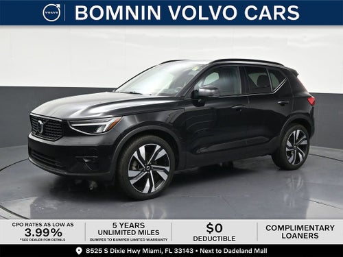 2023 Volvo XC40 Ultimate Dark Theme
