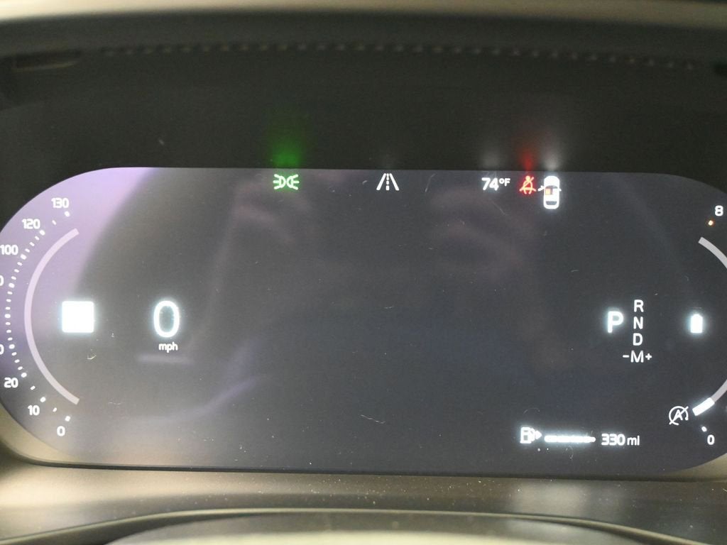 2023 Volvo XC40 Ultimate Dark Theme