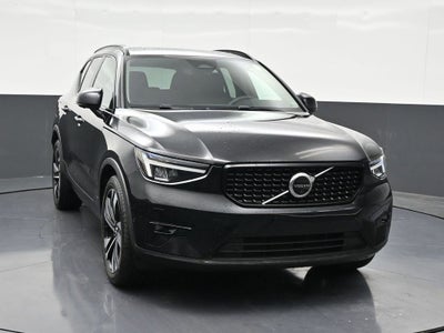 2023 Volvo XC40 Ultimate Dark Theme
