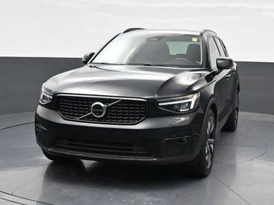 2023 Volvo XC40 Ultimate Dark Theme