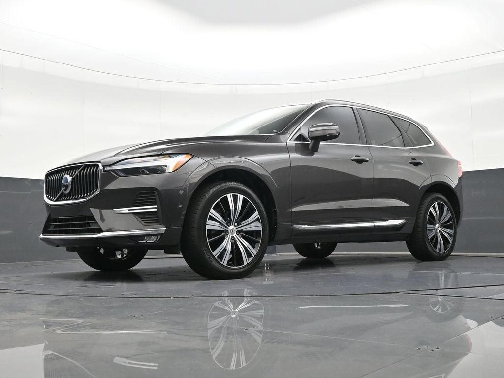 2023 Volvo XC60 Plus Bright Theme