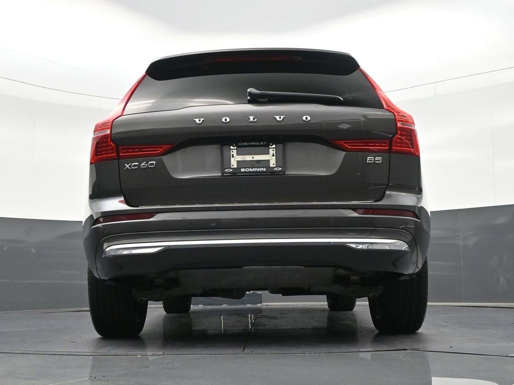 2023 Volvo XC60 Plus Bright Theme