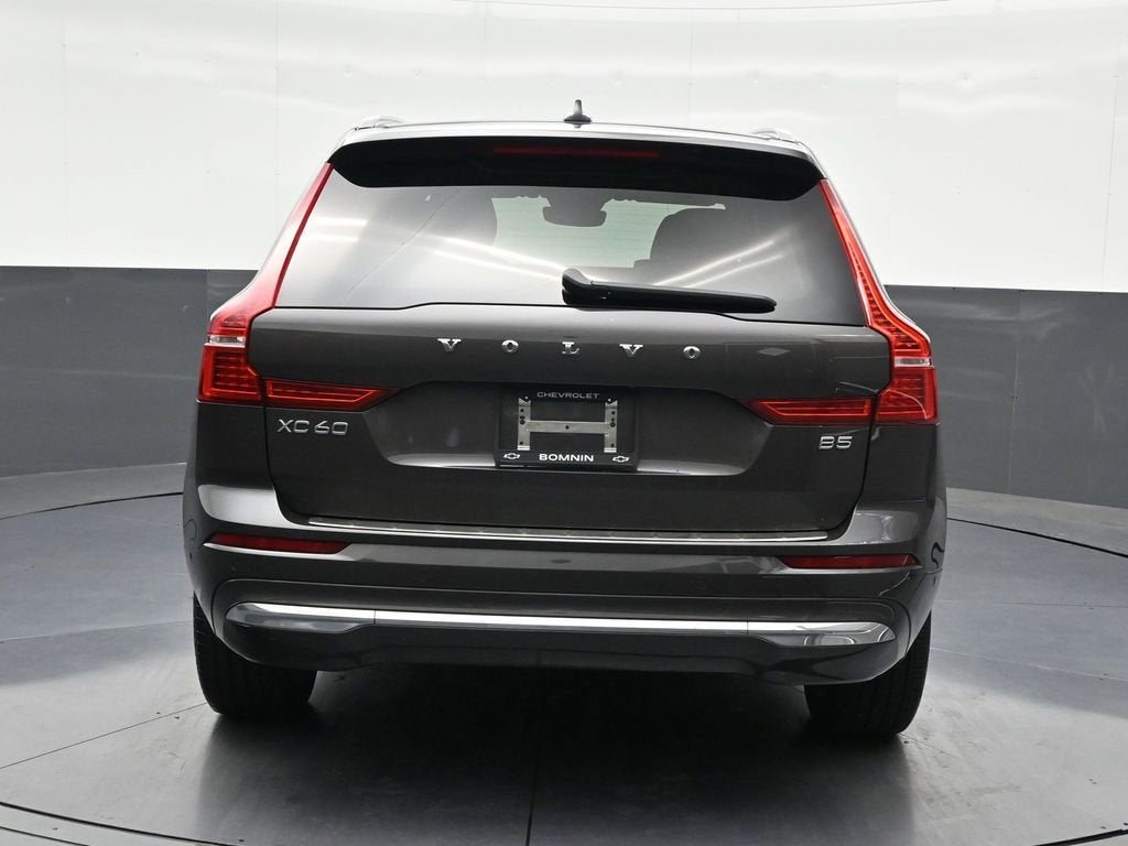 2023 Volvo XC60 Plus Bright Theme