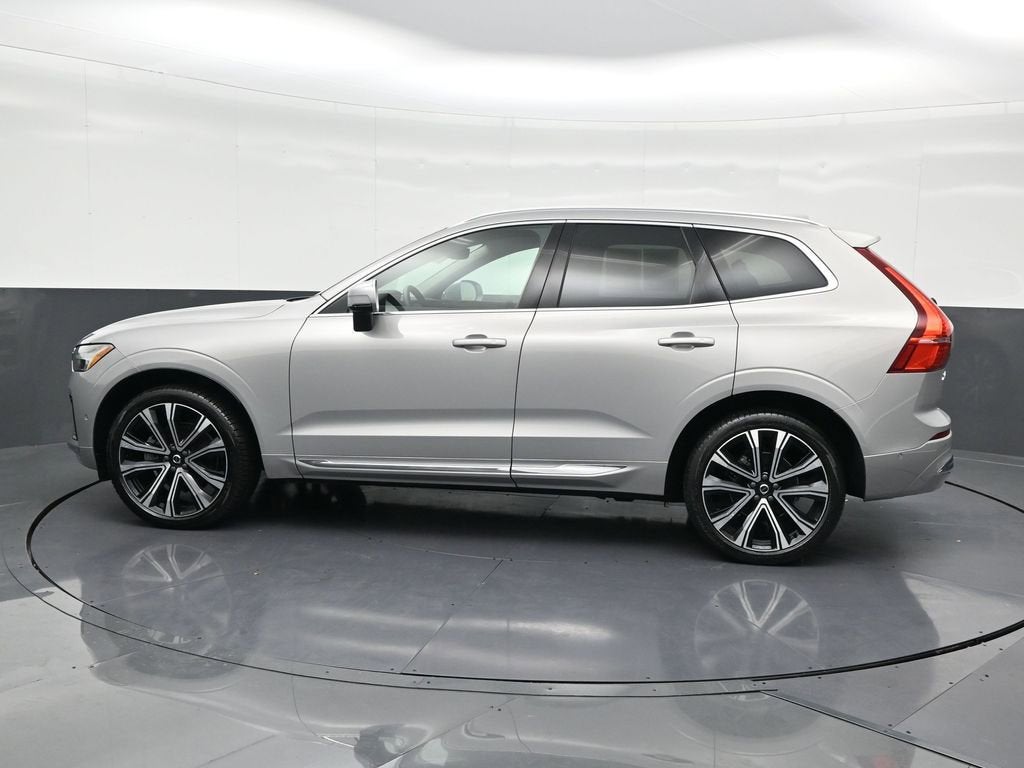 2023 Volvo XC60 Ultimate Bright Theme