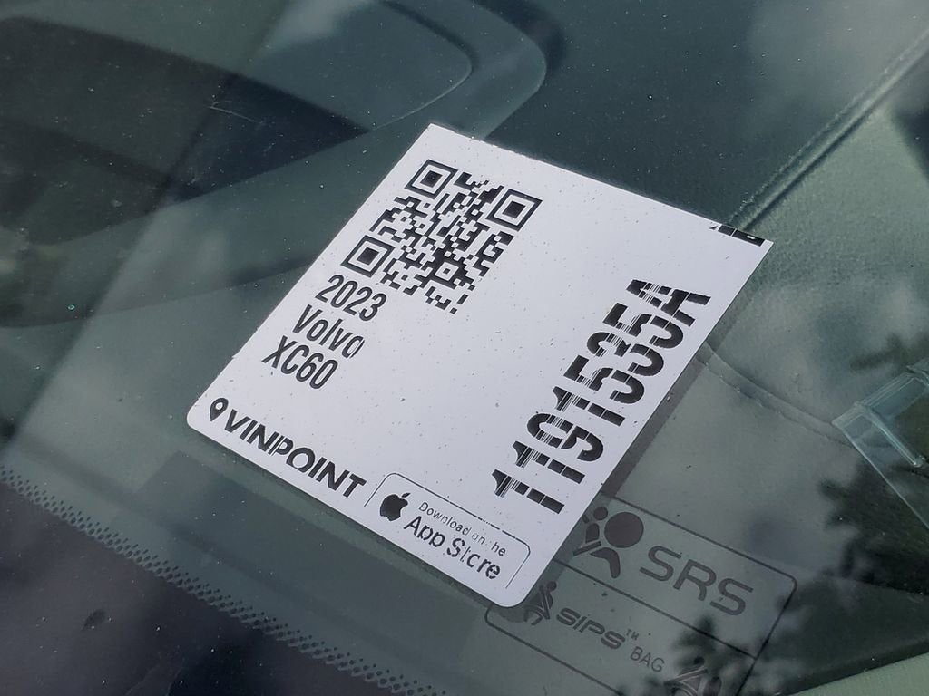 2023 Volvo XC60 Ultimate Bright Theme