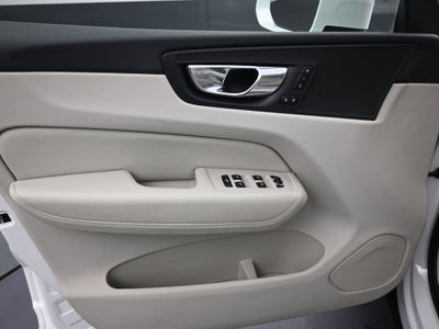 2022 Volvo XC60 Momentum