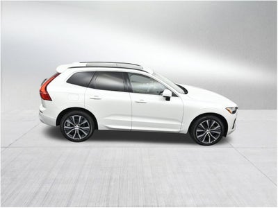 2022 Volvo XC60 Momentum