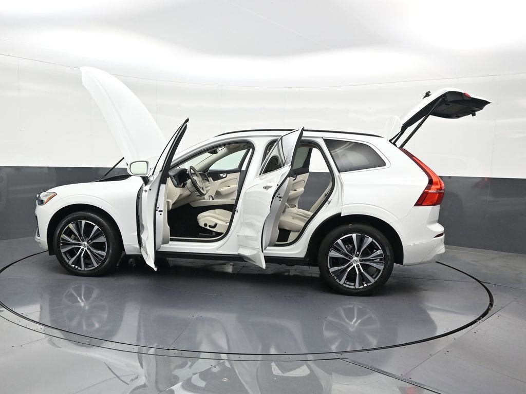 2022 Volvo XC60 Momentum