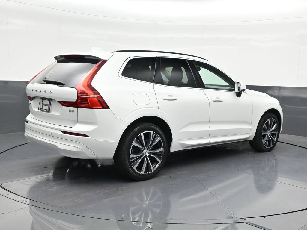 2022 Volvo XC60 Momentum