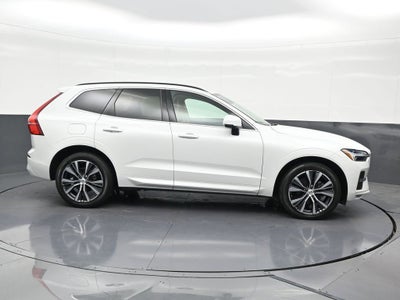 2022 Volvo XC60 Momentum