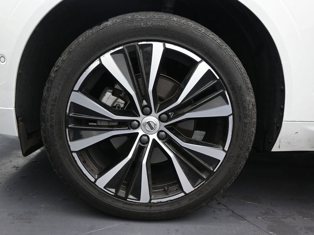 2023 Volvo XC60 B5 Plus Dark Theme