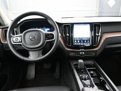 2023 Volvo XC60 B5 Plus Dark Theme