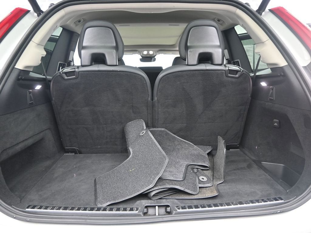 2024 Volvo XC90 Plus Bright Theme