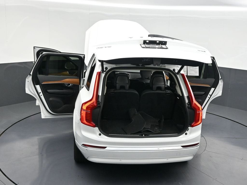 2024 Volvo XC90 Plus Bright Theme