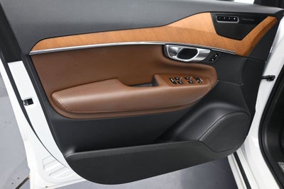 2023 Volvo XC90 Plus