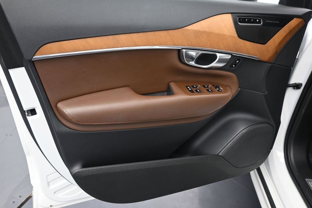 2023 Volvo XC90 Plus