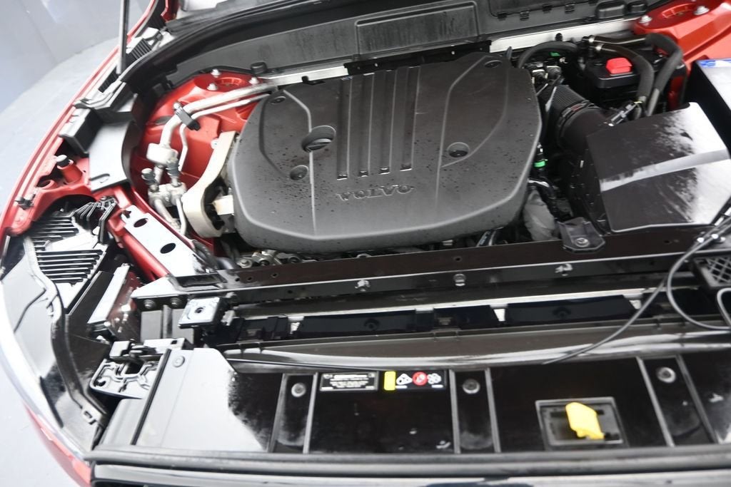 2024 Volvo XC60 Core Dark Theme